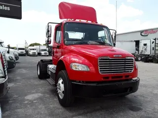 2015 Freightliner M2 106