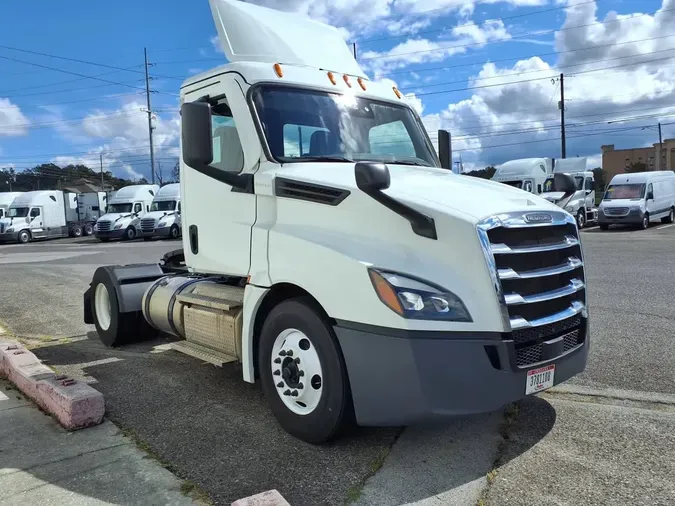 2022 FREIGHTLINER/MERCEDES CASCADIA PX12642ST