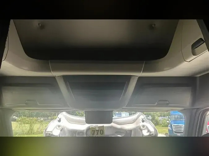 2022 FREIGHTLINER CA126