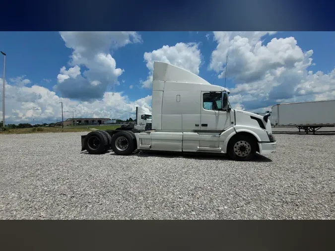 2018 Volvo VNL 740
