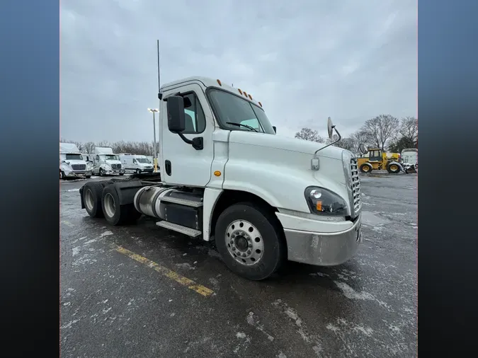 2018 FREIGHTLINER/MERCEDES CASCADIA 125