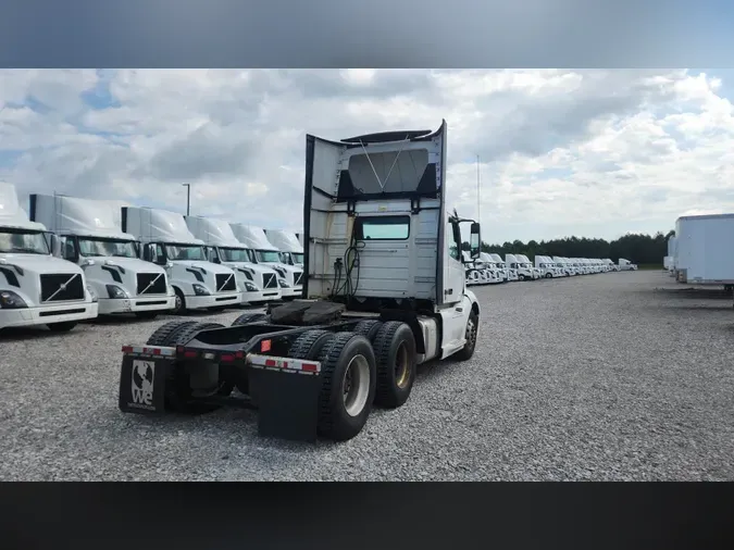 2019 Volvo VNL300