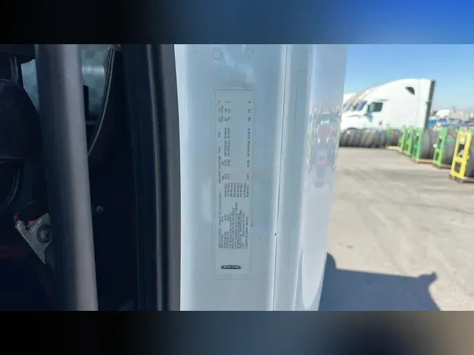 2020 Freightliner Cascadia 126