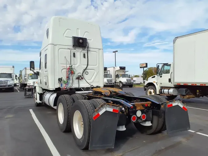2020 FREIGHTLINER/MERCEDES CASCADIA 125