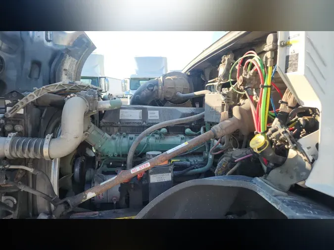 2019 Volvo VNL3002d3f2438b9f486e20ccb6a629f22a936