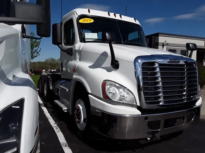 2019 FREIGHTLINER CASCADIA 125
