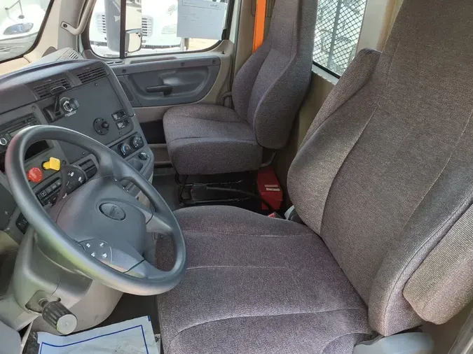 2017 FREIGHTLINER CASCADIA 125