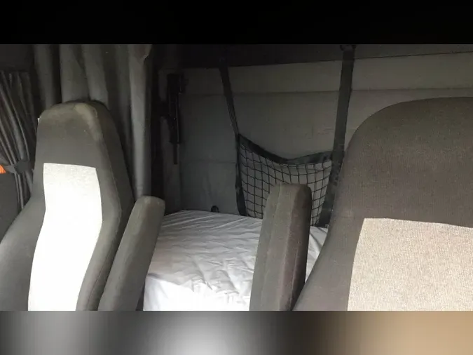 2021 Freightliner Cascadia 126