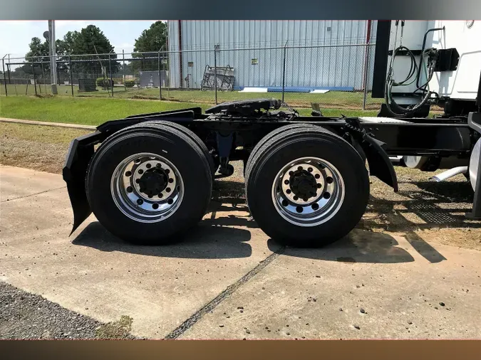 2022 INT LT625 6x4