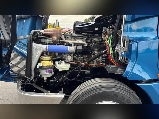 2021 FREIGHTLINER CA126