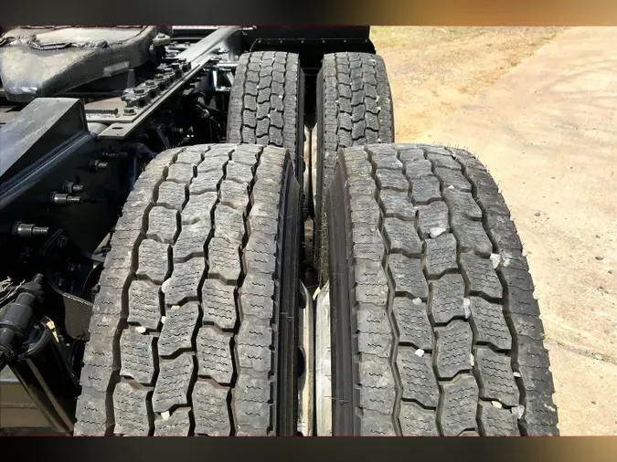 2023 INT LT625 6x4