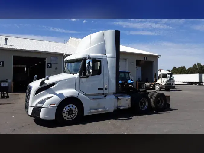 2018 Volvo VNL300