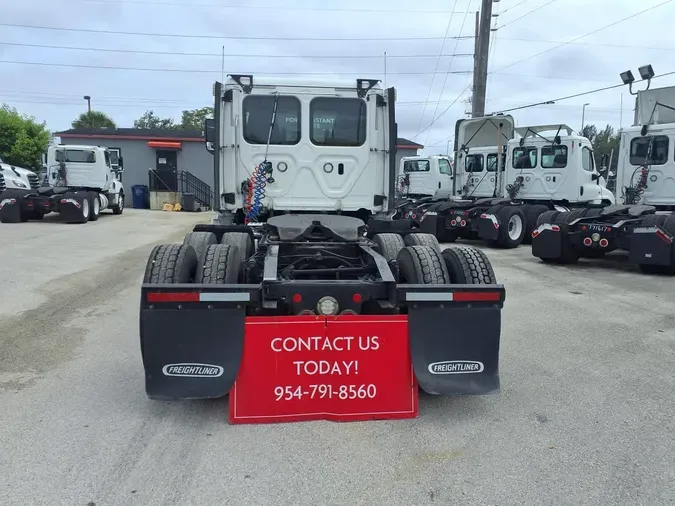 2018 FREIGHTLINER NEW CASCADIA PX12664