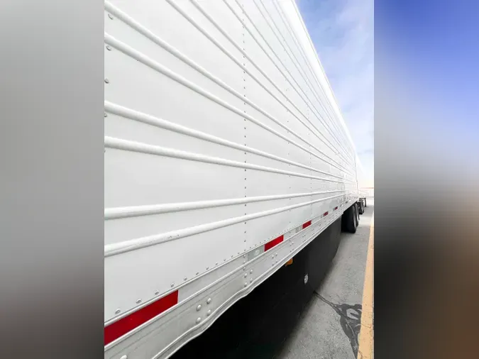 2017 UTILITY VS2RA2d5f35bb3ad5abf48013e0ae30237e24