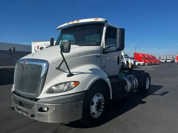 2019 NAVISTAR INTERNATIONAL RH613 DAYCAB S/A