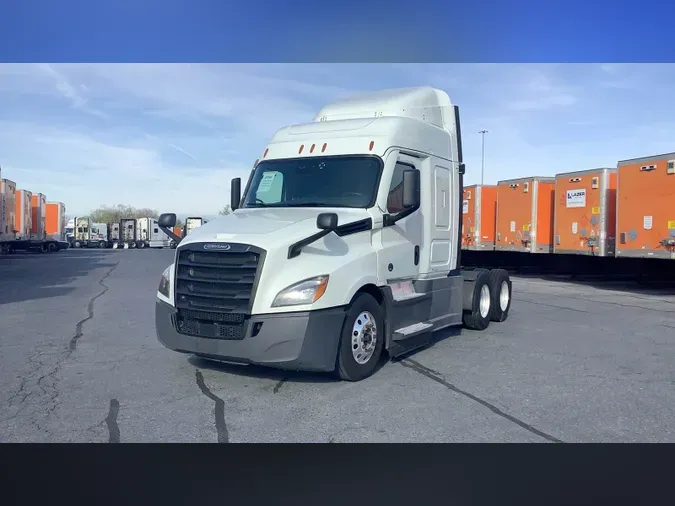 2021 Freightliner Cascadia 126