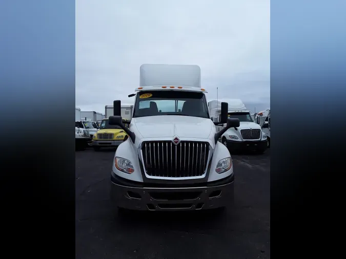 2019 NAVISTAR INTERNATIONAL LT625 DAYCAB T/A