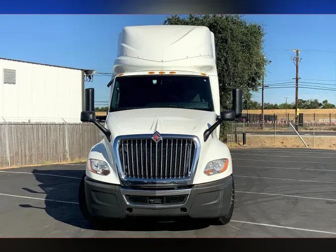 2022 INT LT625 6x4