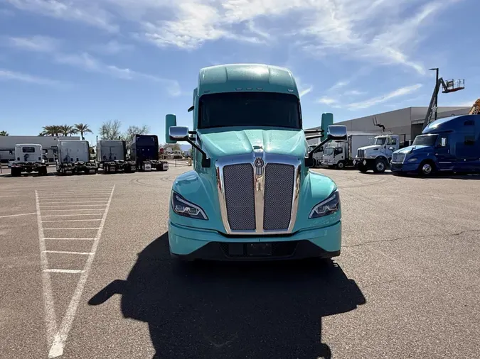 2022 Kenworth T680