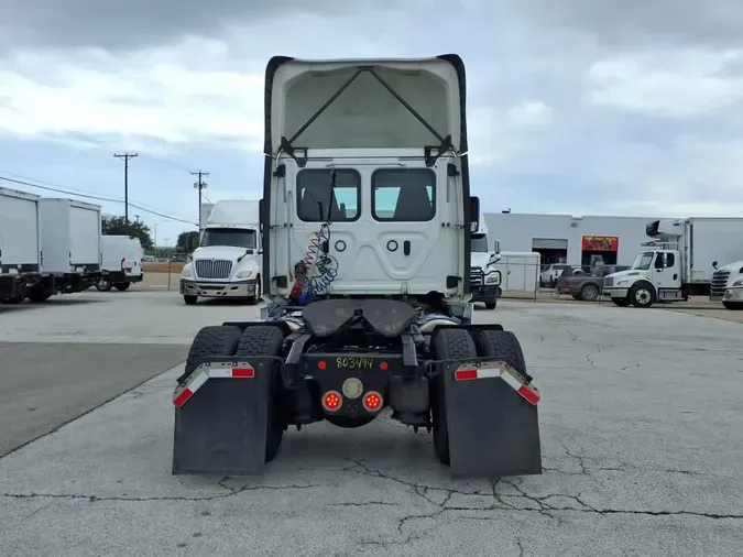 2019 FREIGHTLINER CASCADIA 113