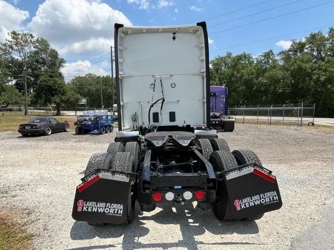 2022 Kenworth T680