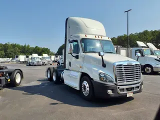 2019 FREIGHTLINER/MERCEDES CASCADIA 125