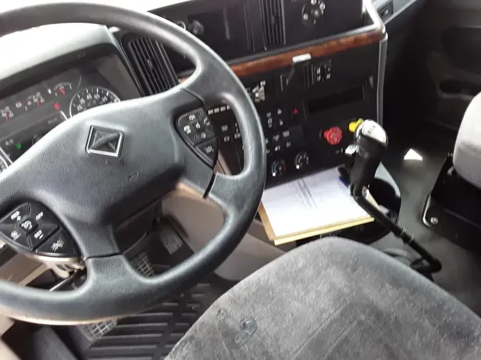 2019 NAVISTAR INTERNATIONAL LT625 SLPR CAB