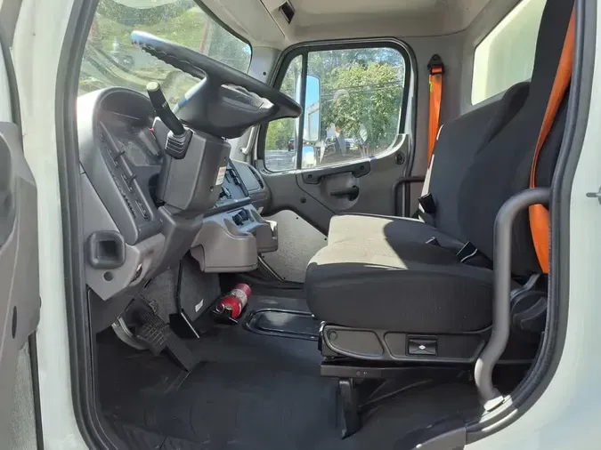 2020 FREIGHTLINER/MERCEDES M2 106