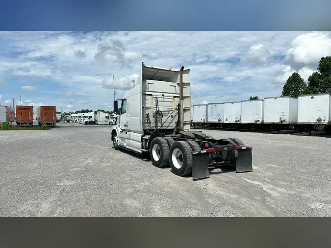 2016 Volvo VNL 740