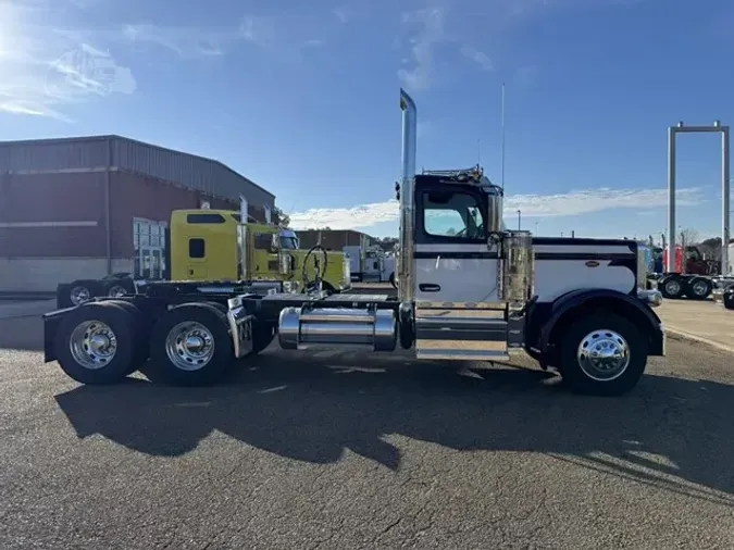 2025 PETERBILT 589