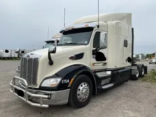 2017 PETERBILT 579