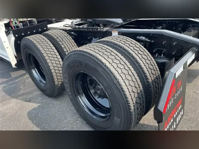 2020 FREIGHTLINER CA126