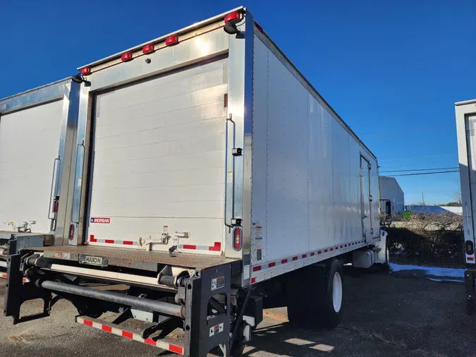 2017 FREIGHTLINER/MERCEDES M2 106