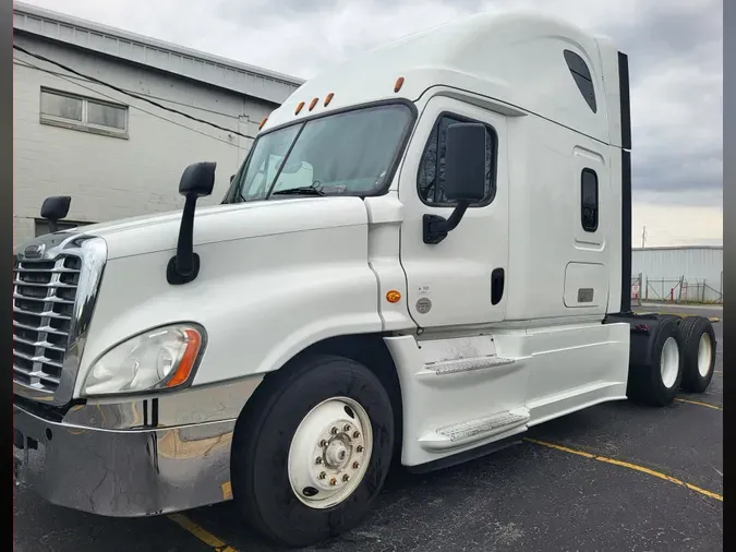 2018 FREIGHTLINER/MERCEDES CASCADIA 1252d7c4fbf513ca596772107f906c1eb48