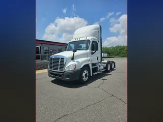 2018 FREIGHTLINER/MERCEDES CASCADIA 125