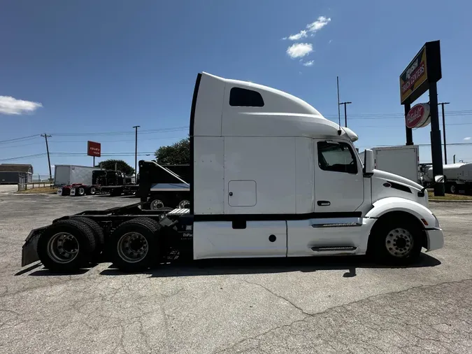 2022 Peterbilt 579
