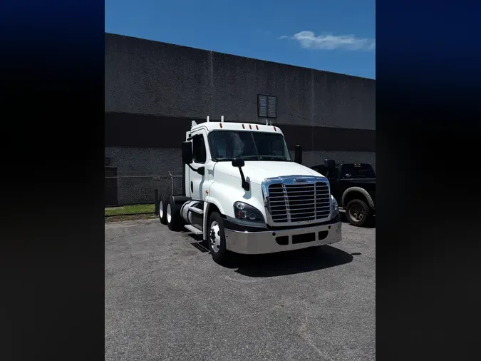 2017 FREIGHTLINER CASCADIA 125