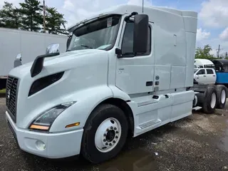2020 VOLVO VNR64T-640