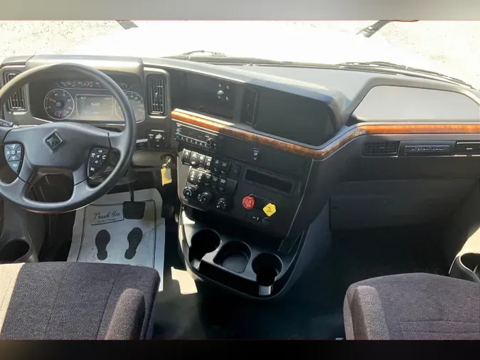 2022 INT LT625 6x4