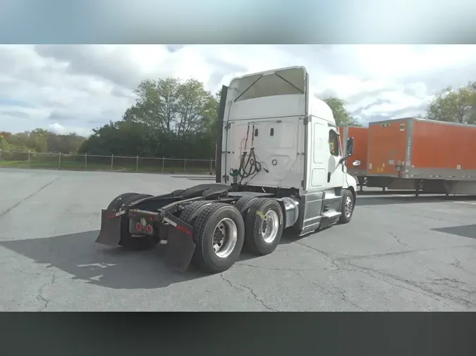 2021 Freightliner Cascadia 1262d874071f7bb382ca6e34a5fe931530f