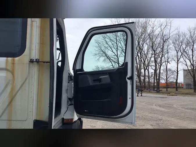 2020 Freightliner Cascadia 126