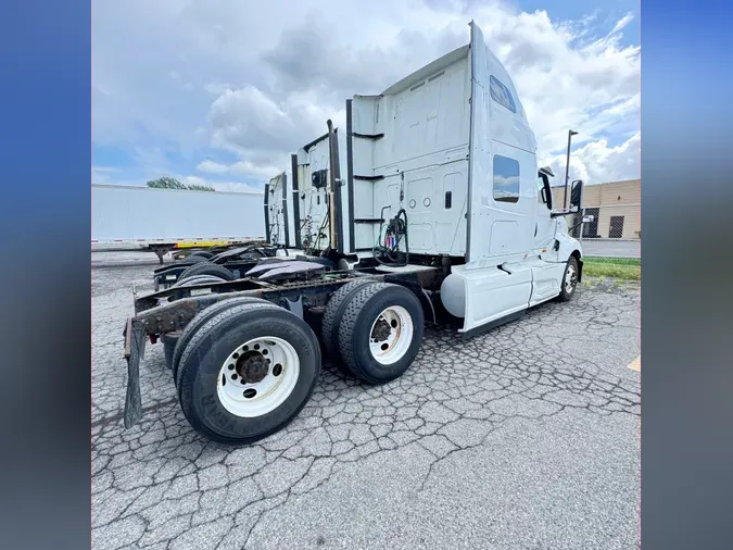 2019 NAVISTAR INTERNATIONAL LT625 SLPR CAB