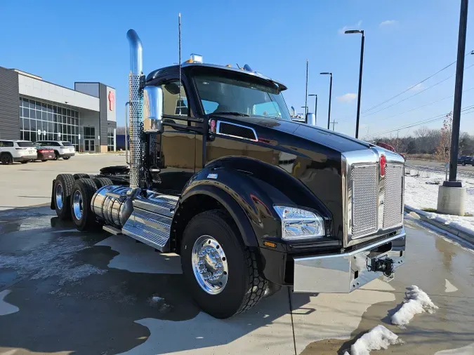 2026 Kenworth T880