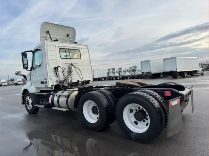 2019 VOLVO VNL64T-3002d8e067b43212cfd00f9a06a7b5ea14b