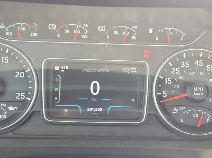 2019 NAVISTAR INTERNATIONAL RH613 DAYCAB S/A