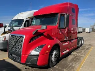 2020 VOLVO VNL760