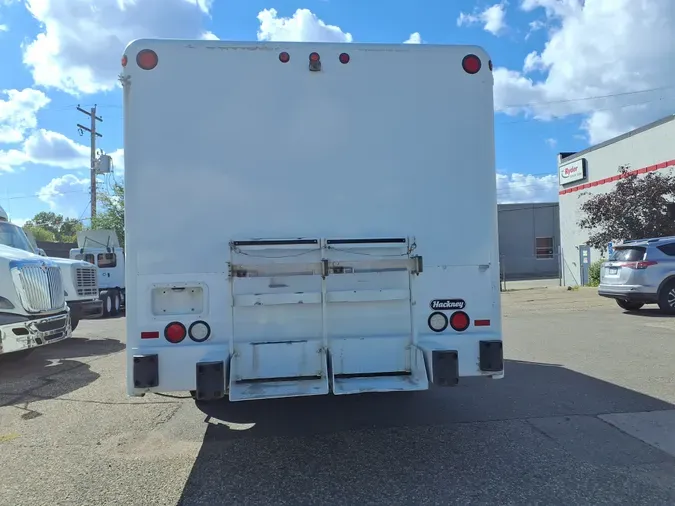 2017 FREIGHTLINER/MERCEDES M2 106