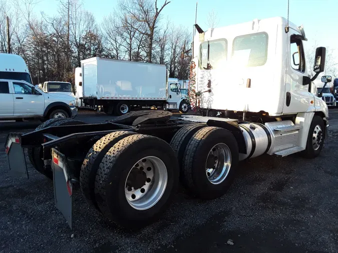 2019 FREIGHTLINER/MERCEDES CASCADIA 125