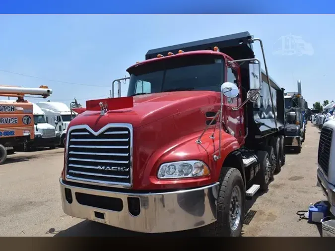 2013 MACK PINNACLE CXU612