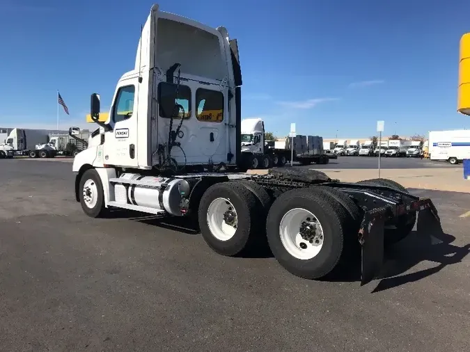 2020 Freightliner T12664ST